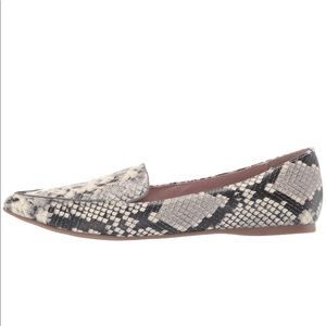 NWOT Steve Madden/Madden Girl Feather Loafer Flat